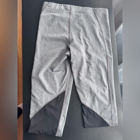 NIKE PRO Gray Leggings - Picture 6 of 10